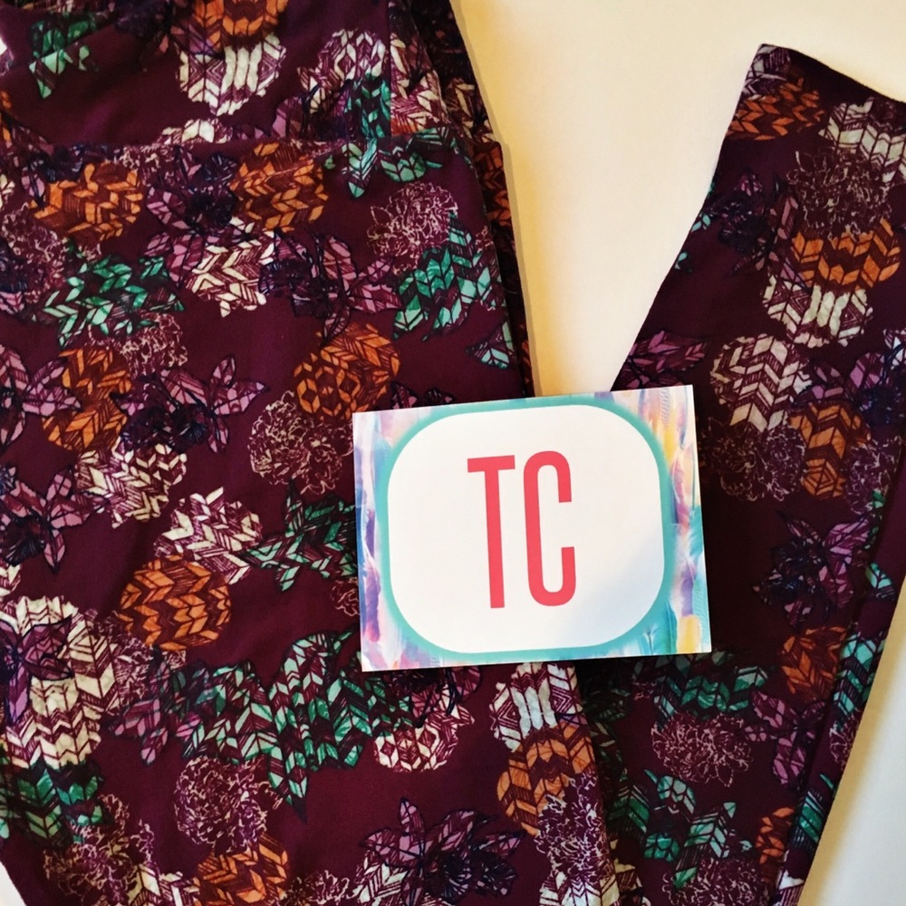 New TC LulaRoe Leggings  wine/burgundy background